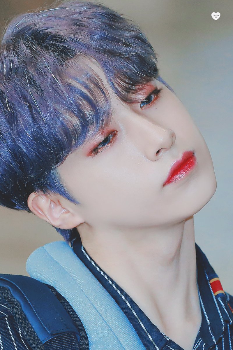 LUV_XION's tweet photo. 190701 동주 얼굴로 논문을 썼더니
엥 하버드에 갔어요
@official_ONEUS 
#원어스 #ONEUS 
#시온 #XION
#손동주 #SONDONGJU https://t.co/5LIuxPXttX