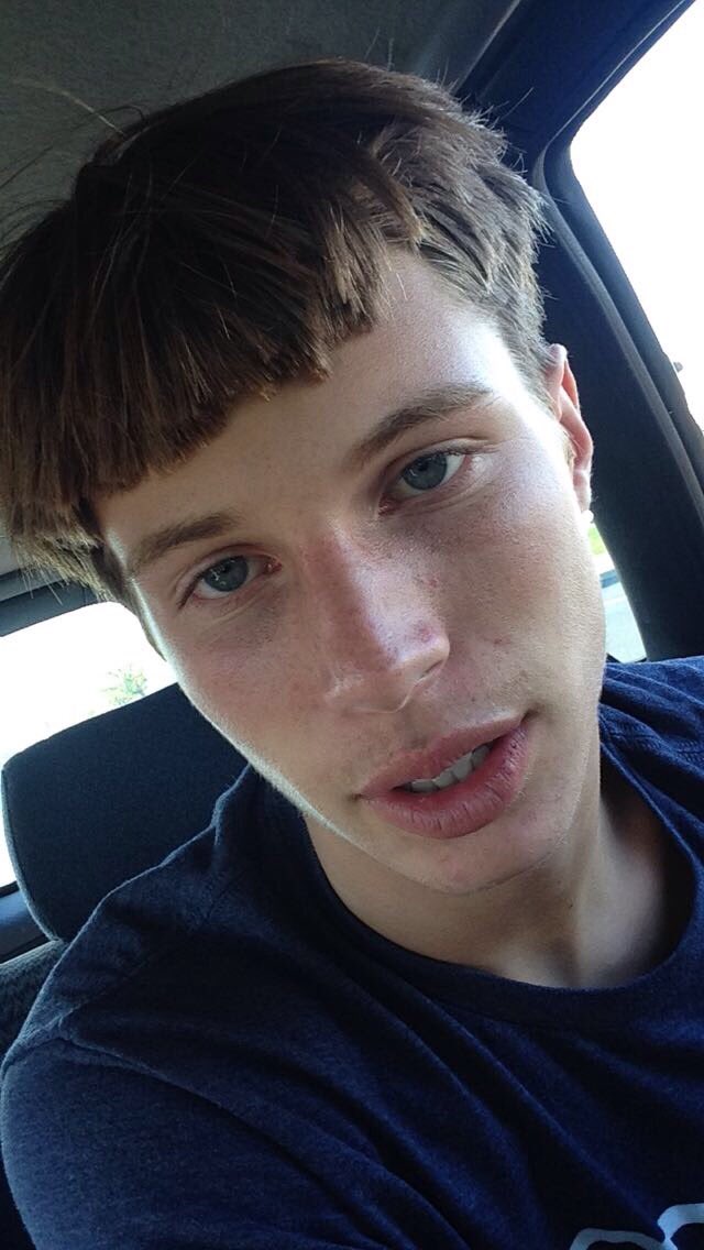 quinny_cor's tweet photo. My boy got redemption, almost 4 years later and he finally got a decent bowl cut #Happy4th @mason_micah https://t.co/nqxmwRUhOe