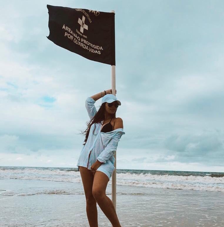 brunacpedro13's tweet photo. Um pouco de Bruna morena e muita saudade do mar!! https://t.co/Xa1sFrSFb0