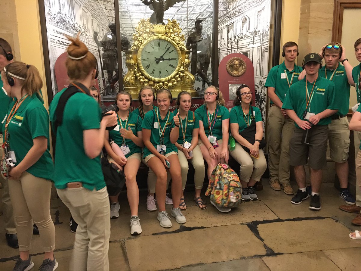Indiana4h's tweet photo. Another day of exploring our nationโs capital at #4HCWF! Thank you to @ToddYoungIN and Nancy Martinez for meeting with the Indiana delegation! #InspireKidstoDo https://t.co/paHR6XA7Ys