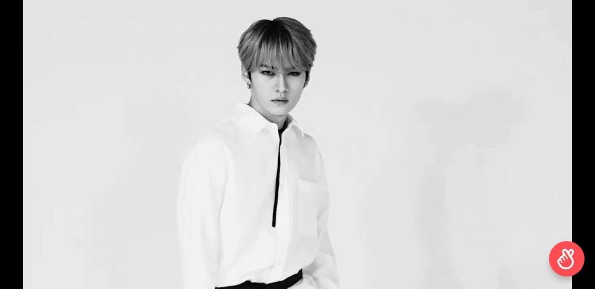 kyuala_kyu's tweet photo. Gak kuat aku liat lino kek gini😱

#LeeKnowDancingGem #LeeKnow #StrayKids #SKZ_PLAYER https://t.co/NTHMxP1xwN