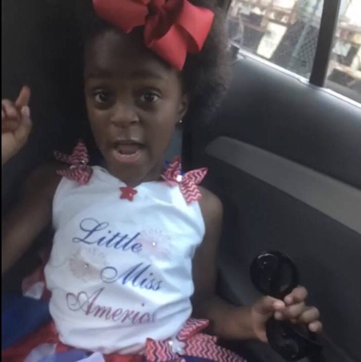 alexalove423's tweet photo. ITS THE FOURTH OF JULY IM READY TO POP THESE FIRECRACKERS DONT POP THEM ON ME WHERE THE POLICE AT https://t.co/Ug3m38UkLq