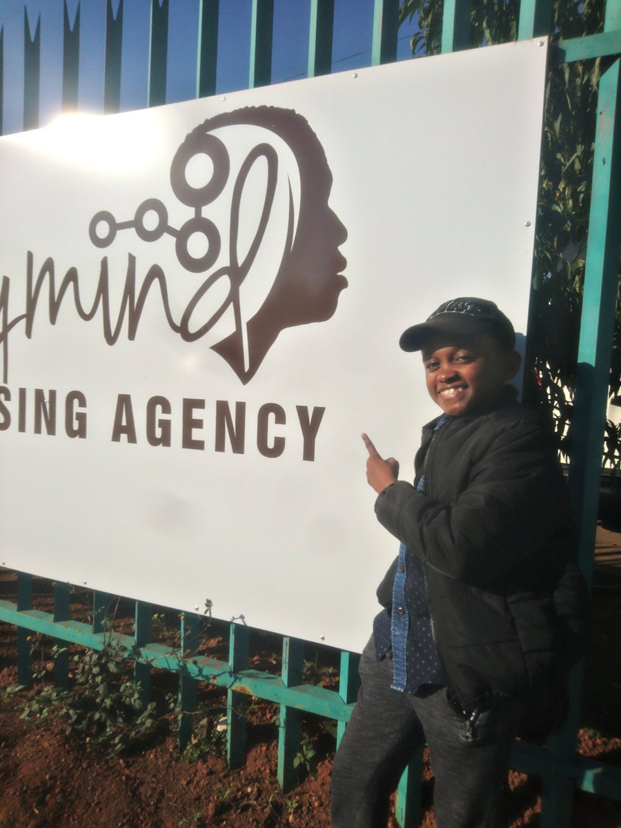 RaymindmSK's tweet photo. Raymind Advertising has few advertising platforms. Sign boards is the first one. I have few spots for businesses and individuals to advertise their brands. This one is based in Westonaria town on the busiest roads next to a taxi rank. #DJSBU #Raymind #Flashers #Net4Kontrol https://t.co/gspq1ij675