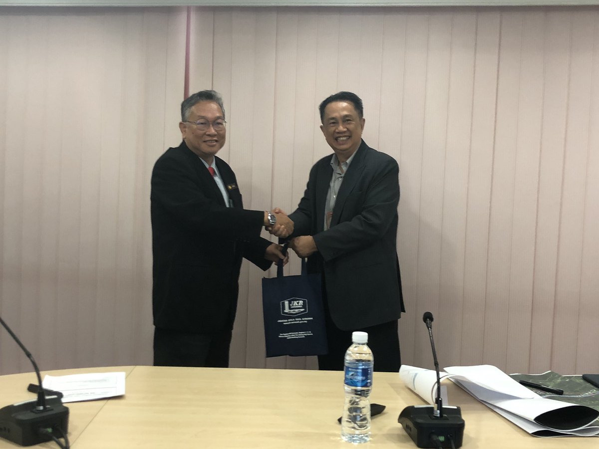 CN Azeman tweet media