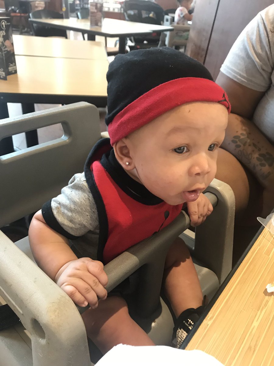 KeeMoneyyyy___'s tweet photo. Gone be a mfer when he get older  😍🤷🏽‍♀️ #FlyyKhi .. https://t.co/wB9ue1kvNP