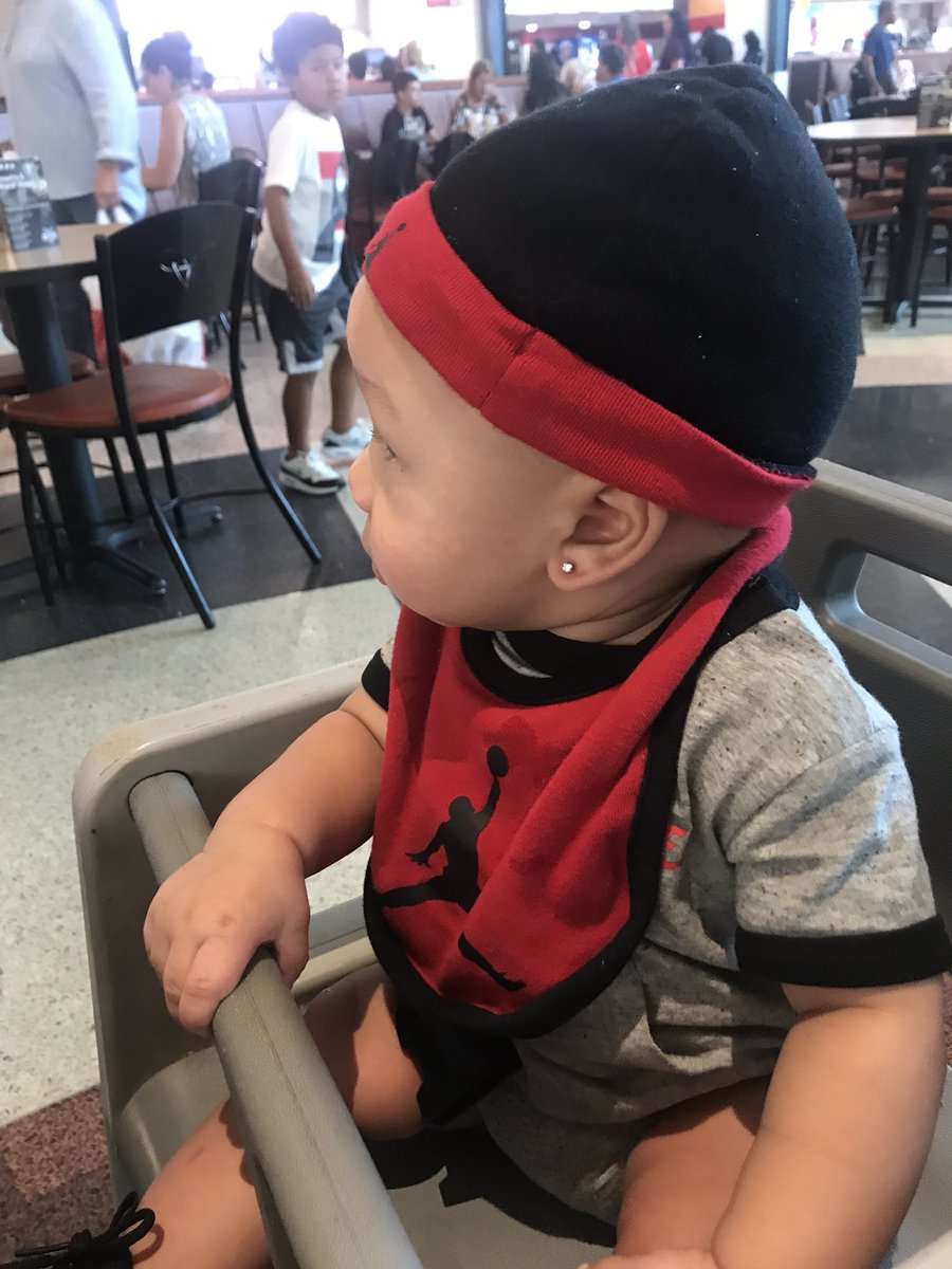 KeeMoneyyyy___'s tweet photo. Gone be a mfer when he get older  😍🤷🏽‍♀️ #FlyyKhi .. https://t.co/wB9ue1kvNP