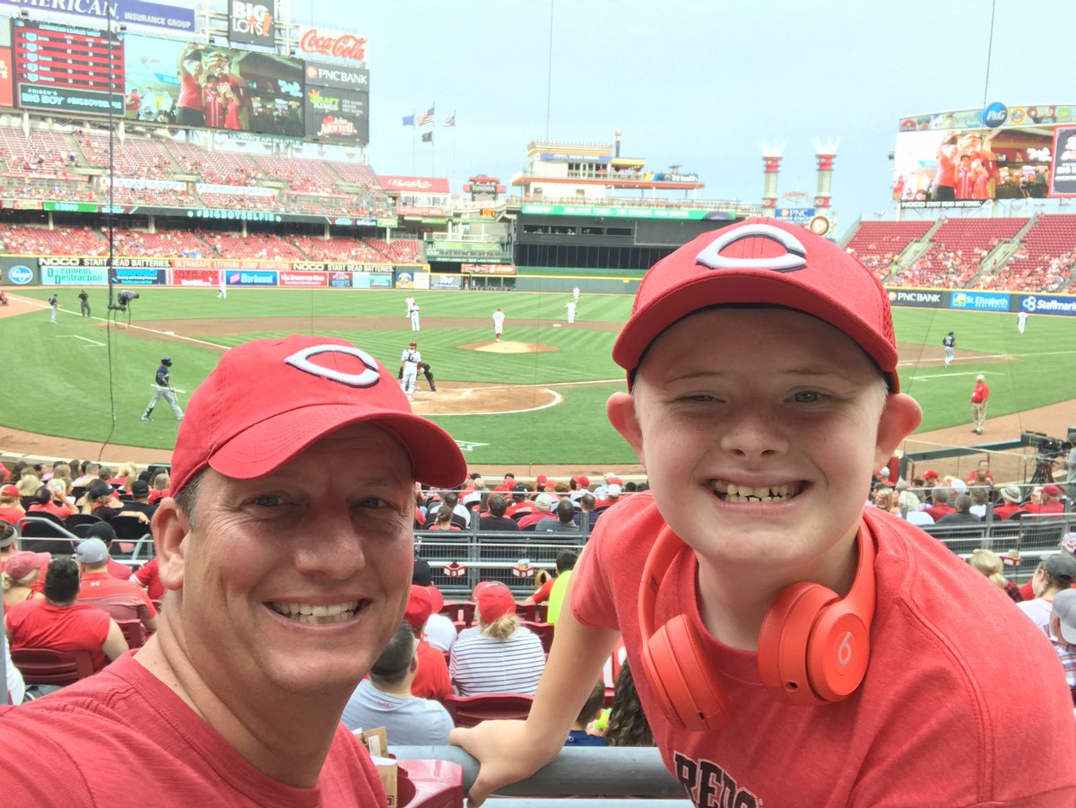 bradhopton's tweet photo. “And this one belongs to the Reds!” #RedsWin https://t.co/WLnt0jm2od