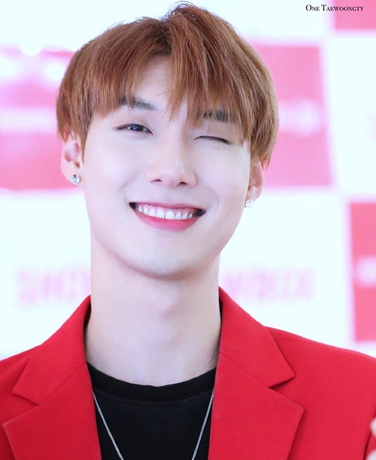 choitangs's tweet photo. he looks so good in red https://t.co/pxFctqFKwa