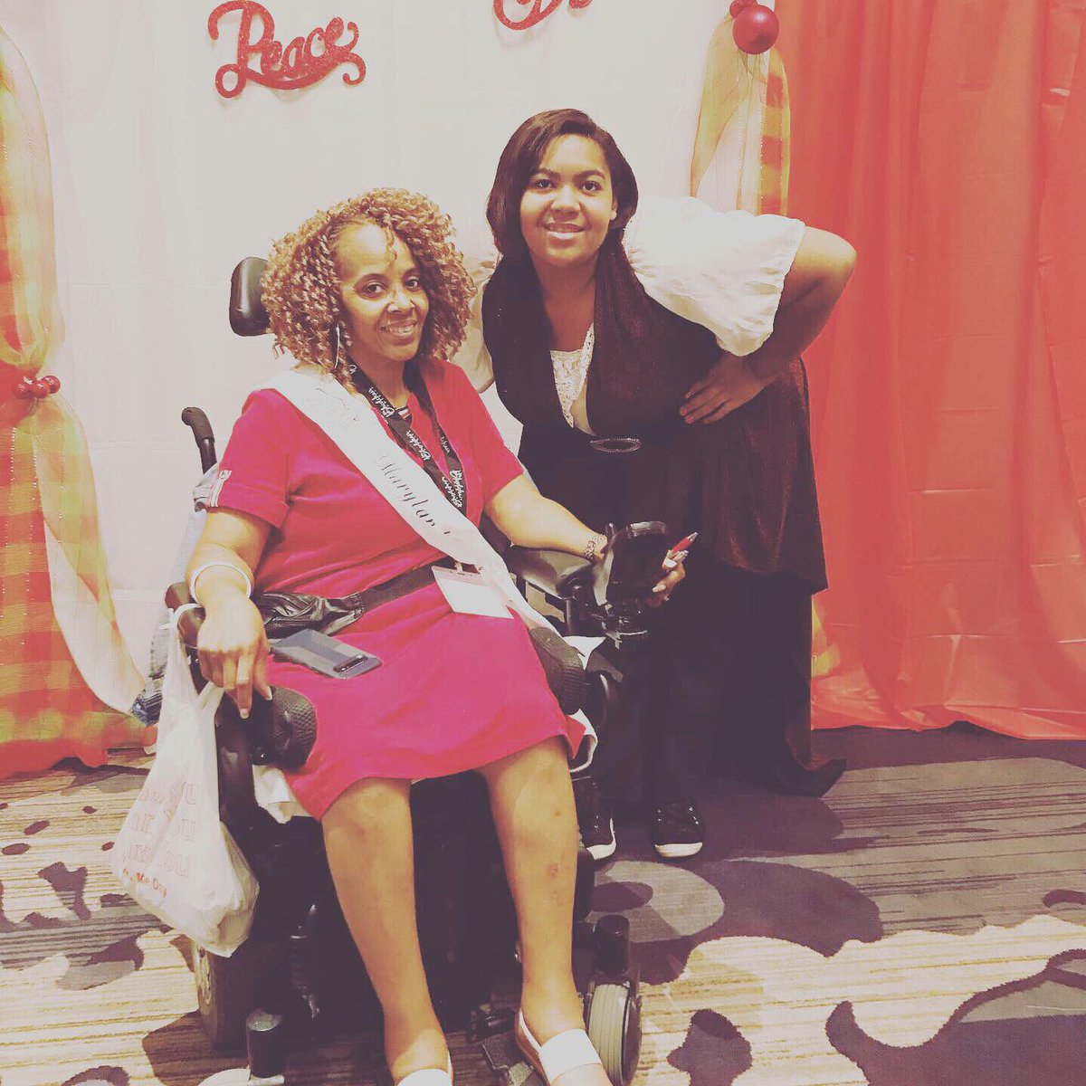 AdaptiveStyle's tweet image. What a wonderful evening!!! The theme was Christmas in July and we did a gift exchange! As my gift, I gave 3 Adaptive Style t shirts to the 3 names drawn. They loved it!!! It has been a great day in Arkansas!