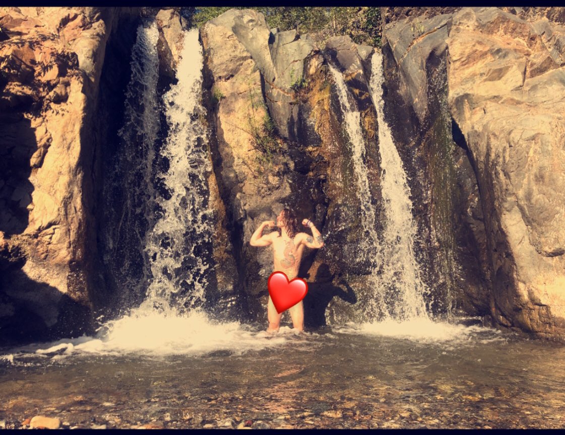 gonzaleztom10's tweet photo. 🙋🏼‍♂️💦 https://t.co/DHZiMx07dy