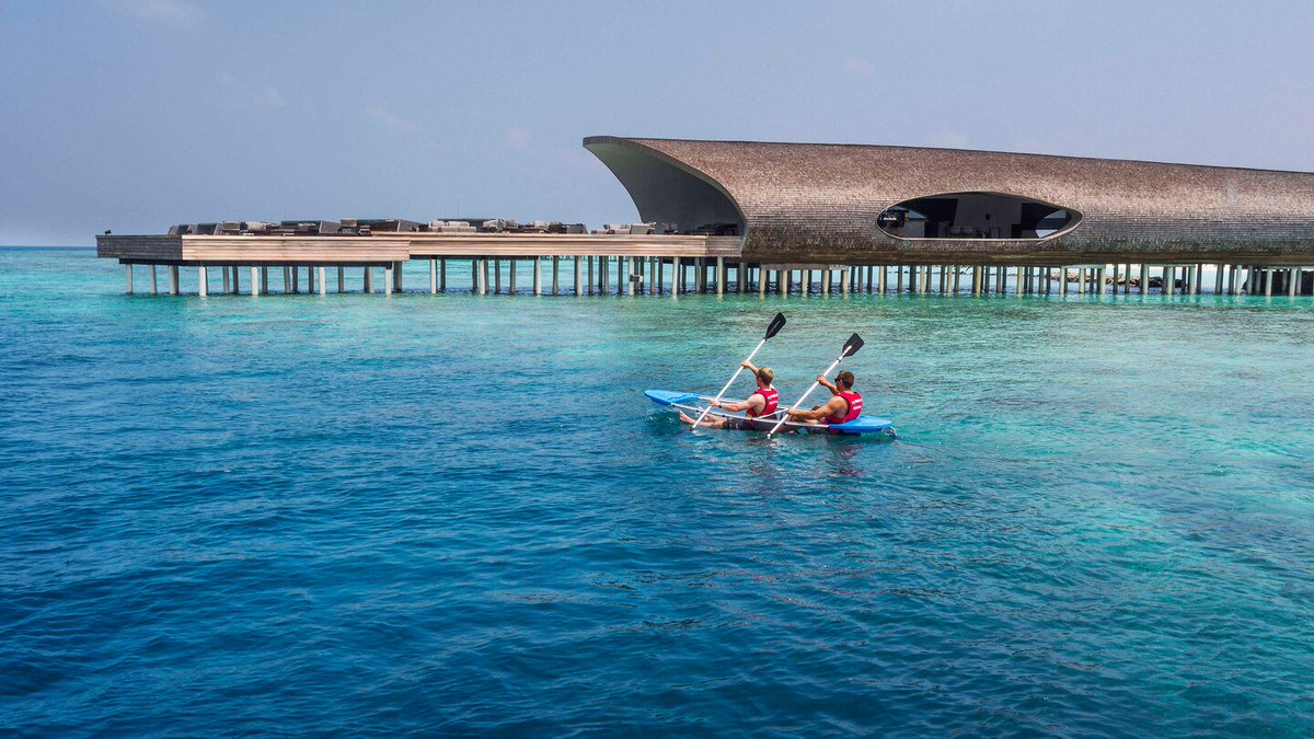 neoscapestweet's tweet photo. Tucked away, a distant private island reachable by seaplane invites guests to uncover the most luxurious resort in the Maldives. #VommuliResort #VommuliResortMaldives #MaldivesLuxuryResort #MaldivesHolidayResort #NeoscapesMaldives https://t.co/f6bVjIM4Po https://t.co/DVFvtYeBXb