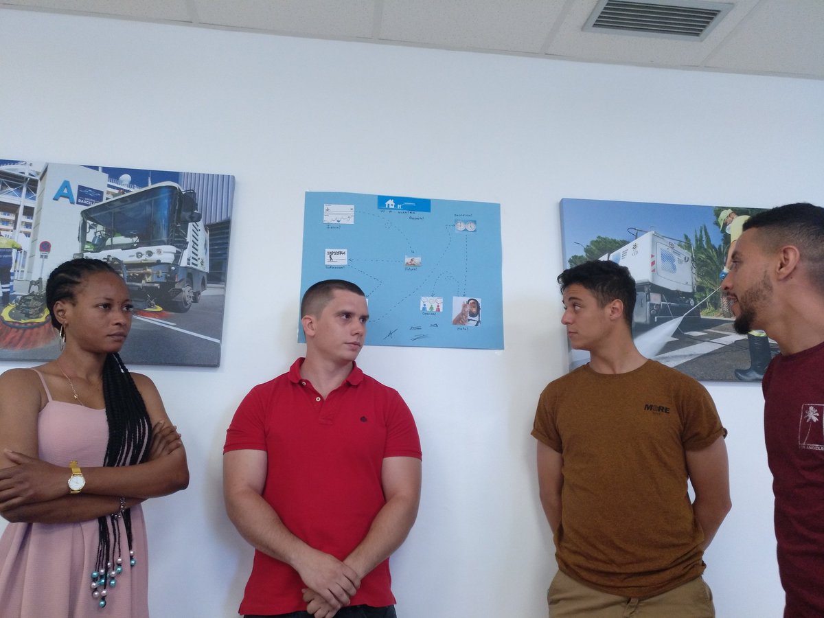 fundacionexit's tweet photo. 🖼️🖌️Nuevas amistades, #organización o #superación. A través de murales con imágenes lxs participantes expresan qué ha significado para ellos esta #Formación. #IserciónLaboral #ValorSorigué #FaMExit https://t.co/SCrxSAggUN