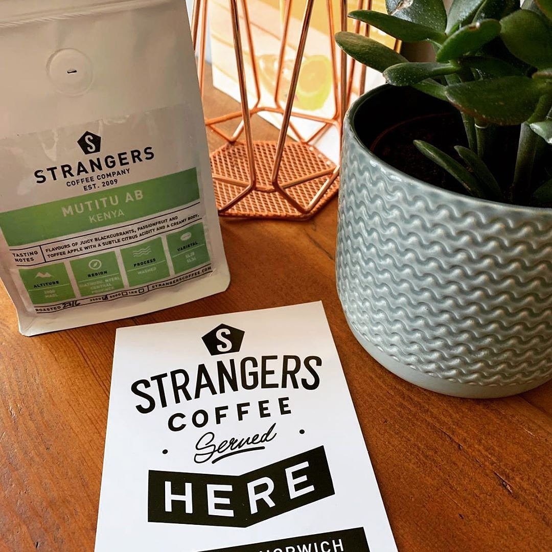 From Norwich to Northern Ireland! 🙌☕
Excited to announce that @thecopperlab will be guesting Strangers all summer. Go check them out if you're in the hood 😀
You'll currently find Ethiopian Rocko Mountain, Kenyan Mutitu AB and Colombian Kaizen on the menu👌