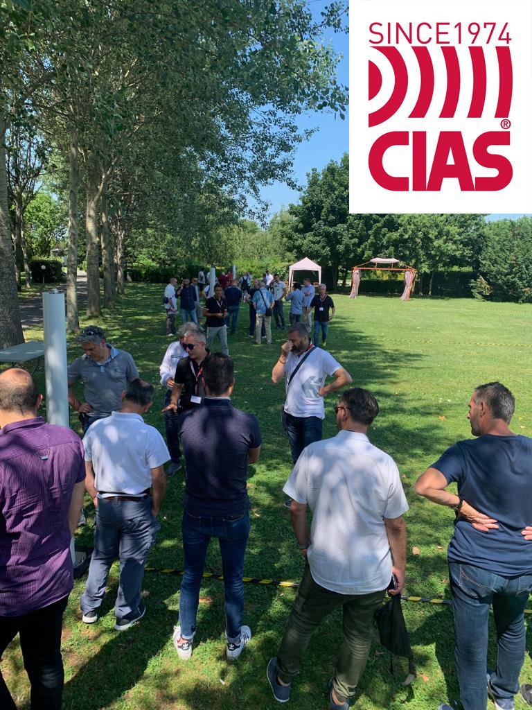 CiasElettronica's tweet photo. DIRETTA #MicroRay
Finalmente il giorno è arrivato! Oggi presentazione ufficiale della nuova MICRO-RAY di CIAS.
Sessione del mattino ora in svolgimento presso Agriturismo La Camilla di Concorezzo.
#sicurezza #security #microwaverays #perimeterprotection
https://t.co/28XCyUhfCU https://t.co/Vge85NiQLz