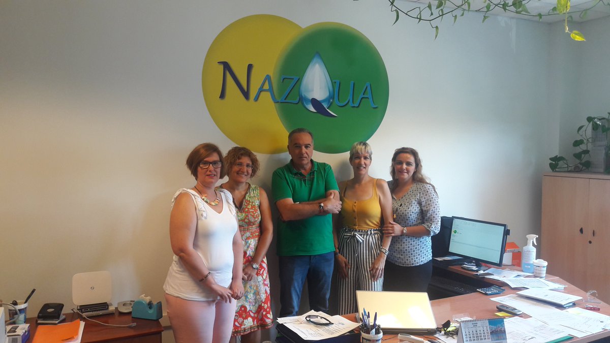 lanzaderadh2019's tweet photo. Continuamos ampliando la red de contactos empresariales locales, esta vez con @NAZQUA2. Agradecemos a Pepe su cercano recibimiento.

#juntaandalucia #ayuntamientodoshermanas #FSMRL #lanzaderas #fundaciontelefonica #FelizJueves #empresarioslocales #nazqua #doshermanas https://t.co/nFiMjU7isl