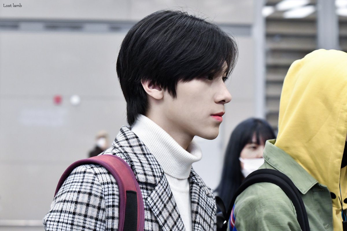 Lostlamb0928's tweet photo. #WayV #HENDERY #黄冠亨 
190304  ICN https://t.co/CFugvxudFB