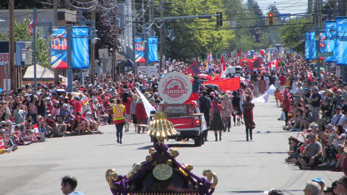 <a href="/richmond_arc/">RARC VE7RAR</a> provided radio comm. for <a href="/StevestonCS/">Steveston C Society</a> <a href="/SalmonFest/">Steveston SalmonFest</a> Canada Day Parade <a href="/Steveston/">Steveston</a> with net control fr vantage point <a href="/gogcannery/">Gulf of Georgia Cannery Society</a> overlooking Moncton St. Members positioned as route marshals from Garry Point Pk to Railway Ave. Great weather, great fun, great celebration.
