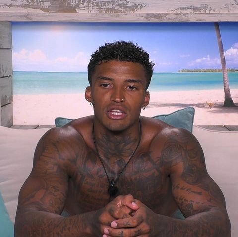 GetThatMFbread's tweet photo. "Aei noh wat aei did waz probli wrong. Bottt.. ambehs jst bein a bit foquin challldish bout the whole situweshen" #loveisland https://t.co/EDSXwb1xgJ