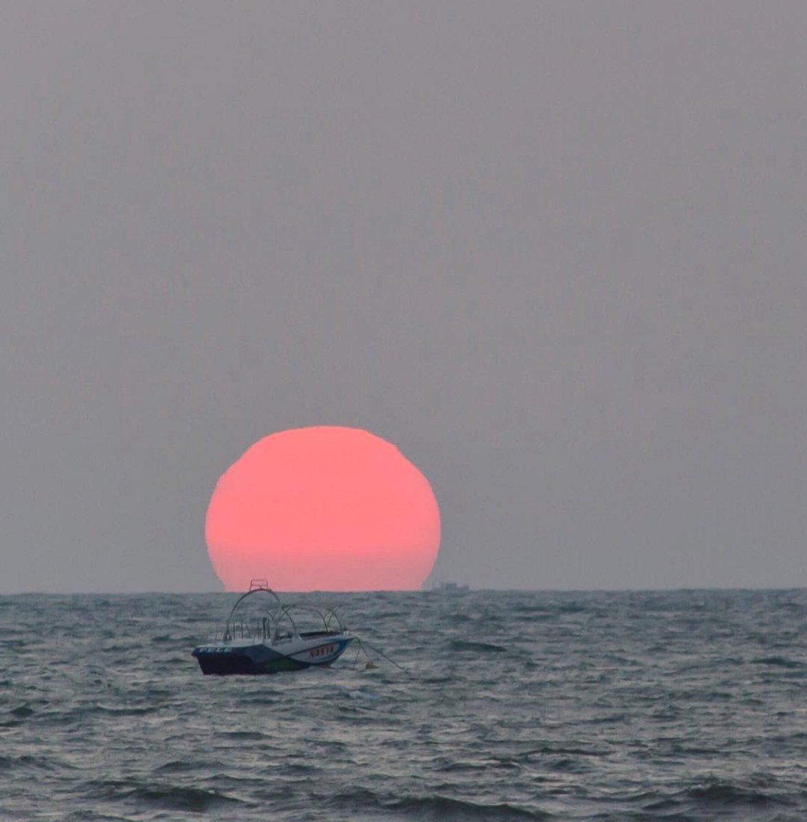 azayagoa's tweet photo. Life is a beach 🌅
.
.
.
#AzayaGoa #AzayaSunsets #CelebrateAtAzaya #sogoa #capturedoncanon #natgeohub #natgeoyourshot #india_gram #photographers_of_india #indiaphotoproject #natgeotravel https://t.co/DdQE2MDarO