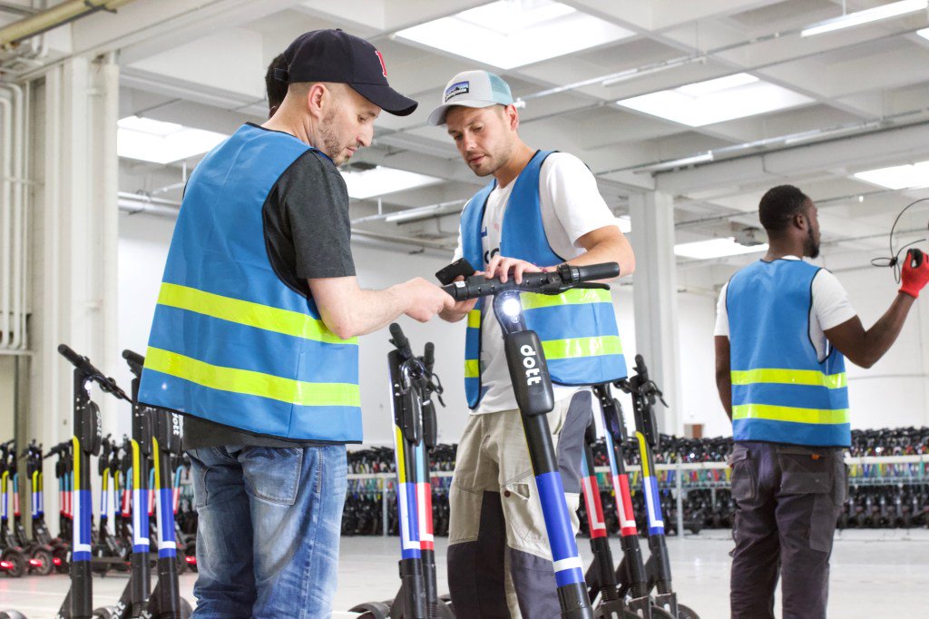 Dott raises $34 million to build a sustainable scooter startup tcrn.ch/2XqtwW5 by <a href="/romaindillet/">Romain Dillet</a> (via <a href="/techcrunch/">TechCrunch</a>)