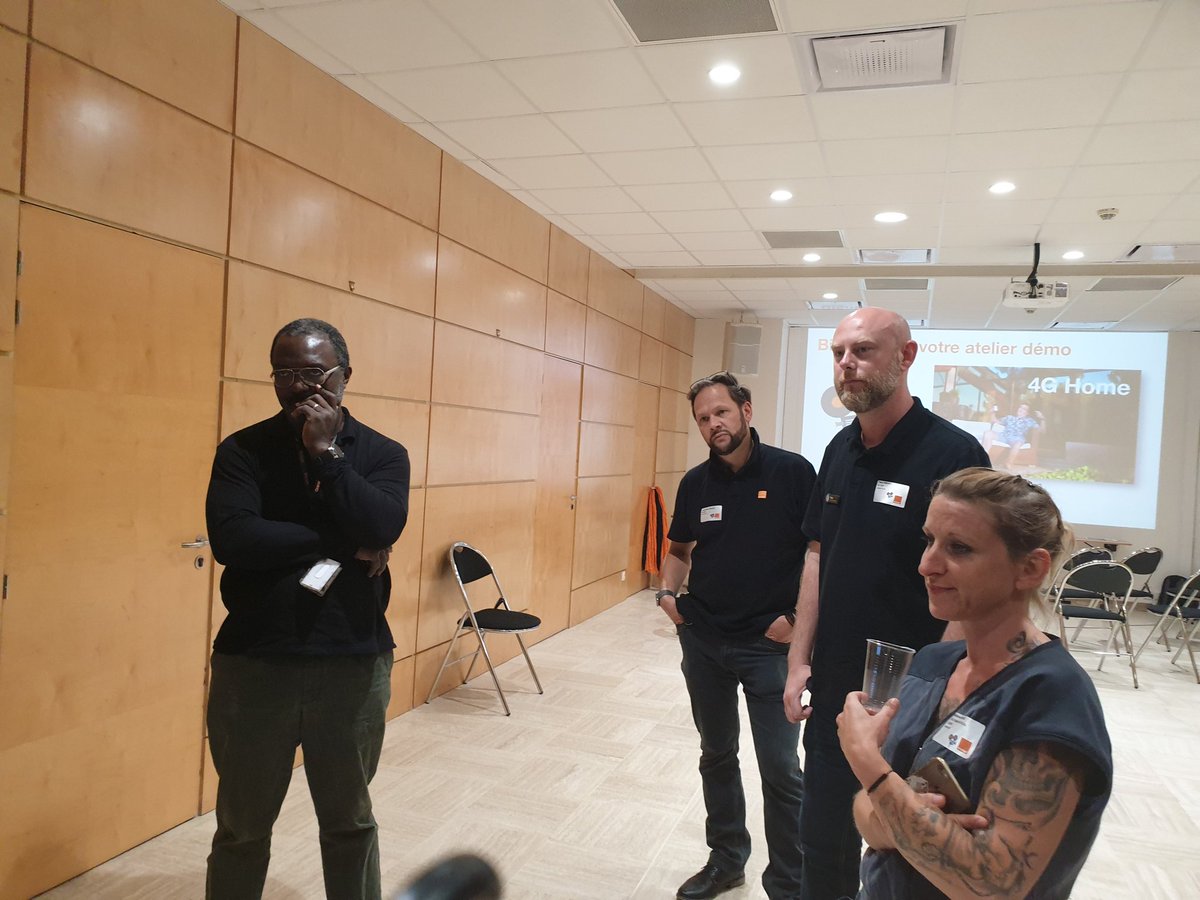 jacquetluc's tweet photo. Bravo la team des @amb_digit de la dogne et merci à notre collègue @djneft pour son aide pour les ateliers démonstrations
#5G #4Ghome #Maisonconnectee
#xooloo
#kokoroé
@digitaLille
@geralddefoing @serge_haudebert @ludivinedealba https://t.co/UYk5V36Ldb
