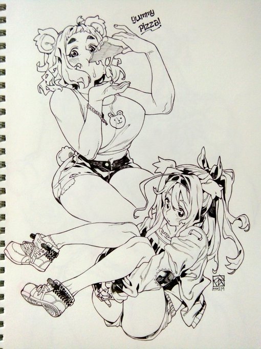 Started on a new sketchpad ! Didn't really know what to draw so I just drew my OCs. I'm starting to get the hang of drawing Kumako eating. I should draw her eating more often ! 