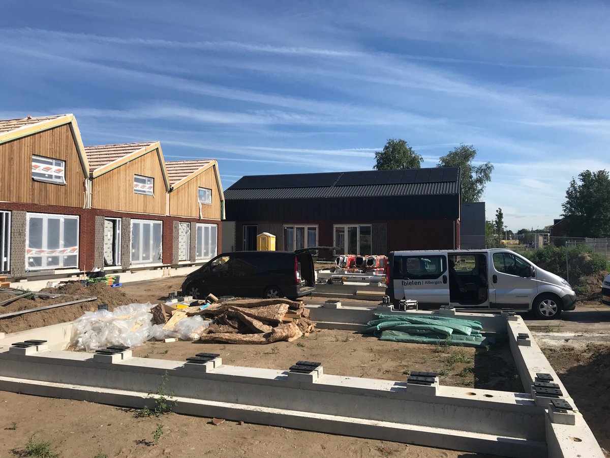 RicotenHag's tweet image. De bouw van #novito #veldwijknoord #Hengelo komt er al mooi uit te zien. #levensloopbestendig #huurwoningen #tenhag