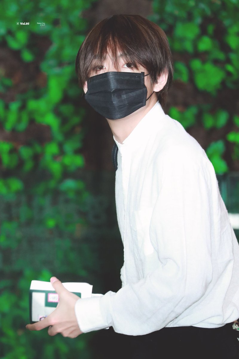 visionoflove_95's tweet photo. 190704
💜💜💜
#방탄소년단 #뷔 #태형 #TAEHYUNG #V #BTS
@BTS_twt https://t.co/dXphmmzFzJ