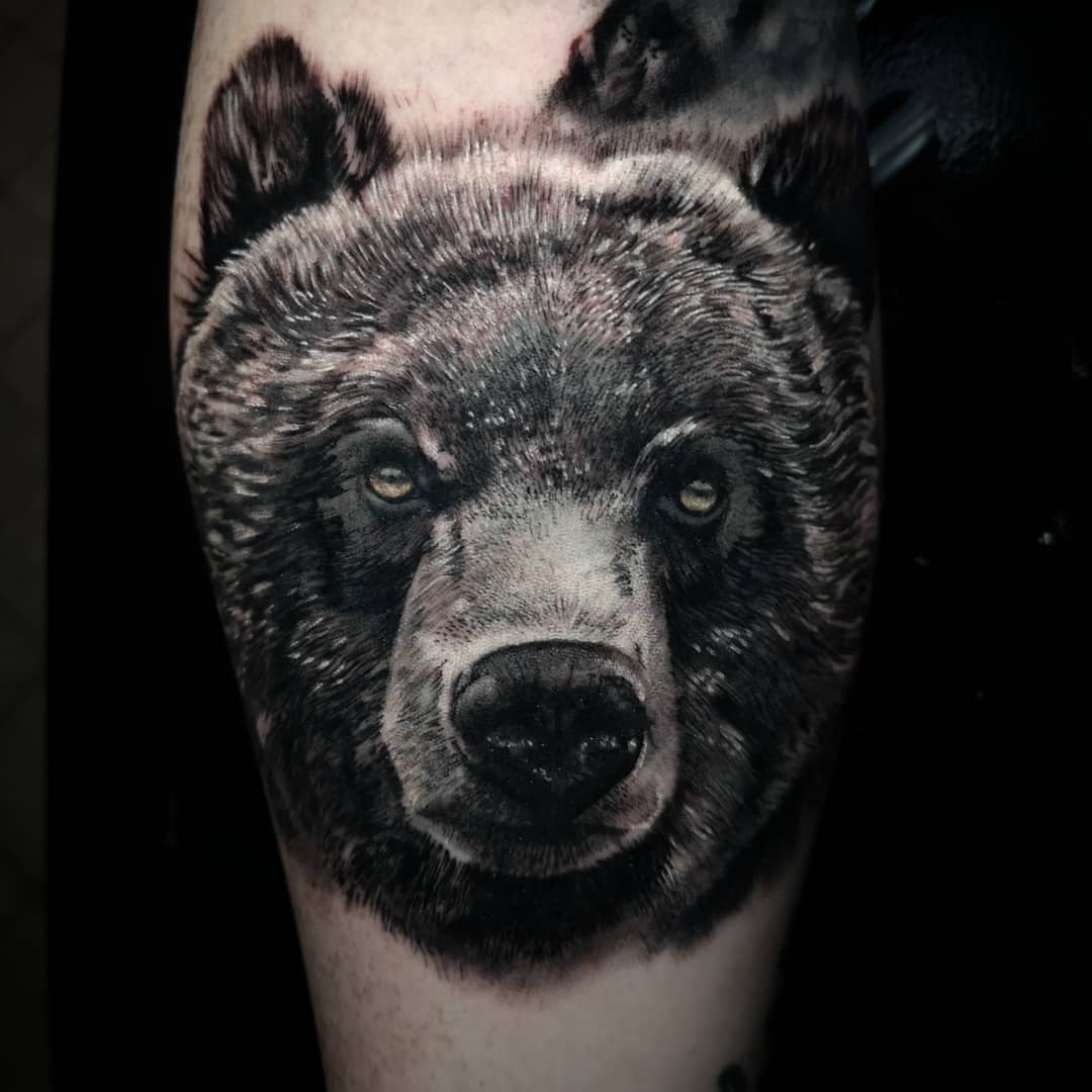 VintageInx's tweet photo. brown bear.

I will be at @leedstattooexpo
This weekend

Done at @vintageinxtattoo

using @cheyenne_tattooequipment
@criticaltattoosupply

Supplied by @barber_dts

#tattoo #essex #essexartist #basildon #londontattoos #tattoooftheday #artoftheday #canadatattoo #uktta https://t.co/2SWnwkofPf