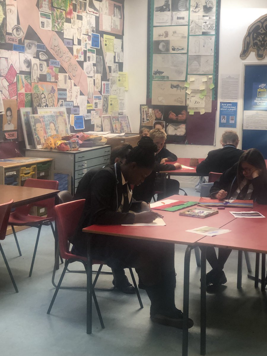 markhallart's tweet photo. My lovely home group working on their Fauves project. So proud of them. They really are enjoying this project. 👏👏👏Y8.5 https://t.co/176KbpskXP