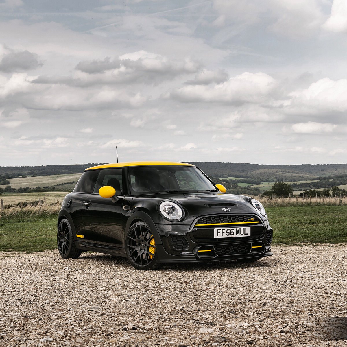 IconMulgari's tweet photo. To build an icon you must first understand what makes them icons in the first place. Fun, playful, charismatic and did we mention fun? 
280bhp. 
Enhanced road dynamics. 
Charisma. 
The Mulgari ICON02. https://t.co/4axpupXN85