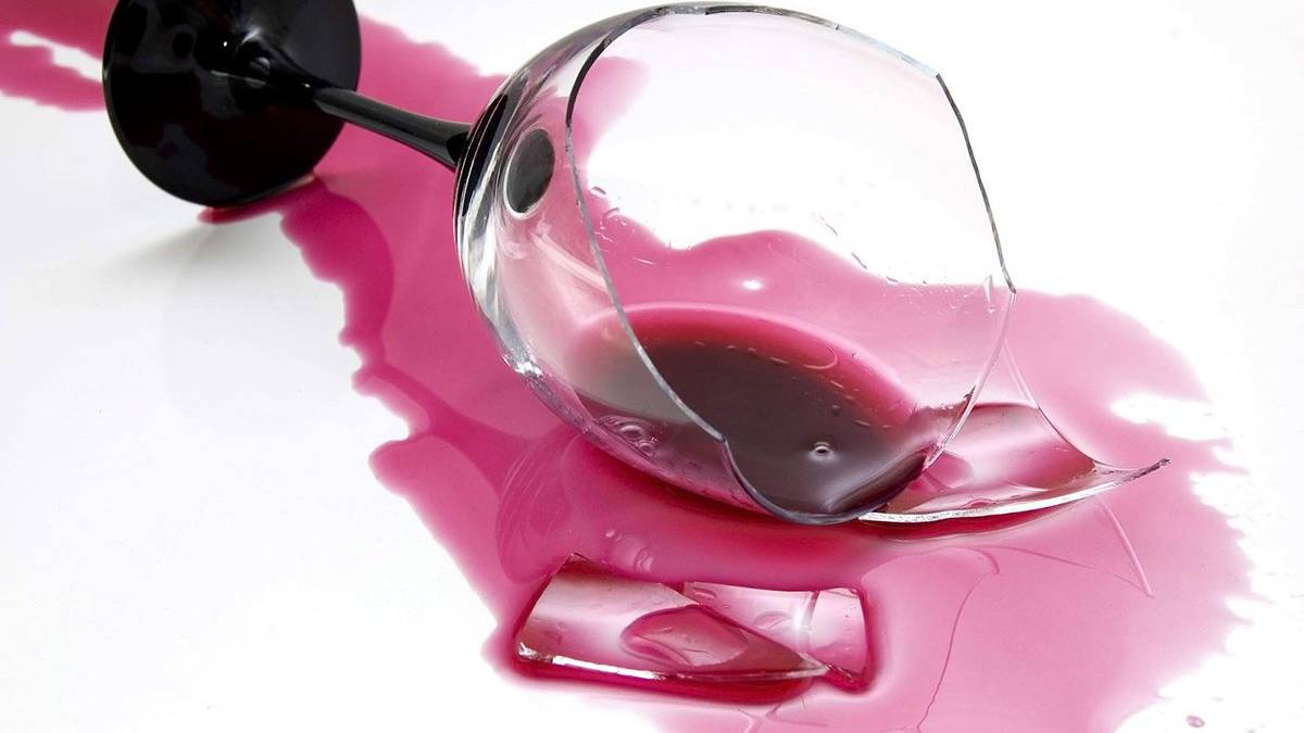 dmanso73's tweet photo. Sabías que.. Existe el miedo al #vino. La "oenofobia" el miedo persistente, anormal e injustificado al vino. Sus síntomas son ansiedad, problemas respiratorios, temor, náuseas, etc. no tiene un origen claro pudiéndose ser tratada por especialistas
#VinoesCultura #Curiosidades https://t.co/FlnzIZHtQZ