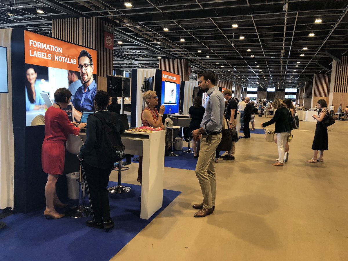 Notaires_CSN's tweet photo. #ForumNouveauxNotaires : rendez-vous sur les 18 desks de présentation des outils et services de la profession ! N'hésitez pas à poser vos questions. #NouveauxNotaires #InstallationNotaires #notariat https://t.co/acomir2XCg
