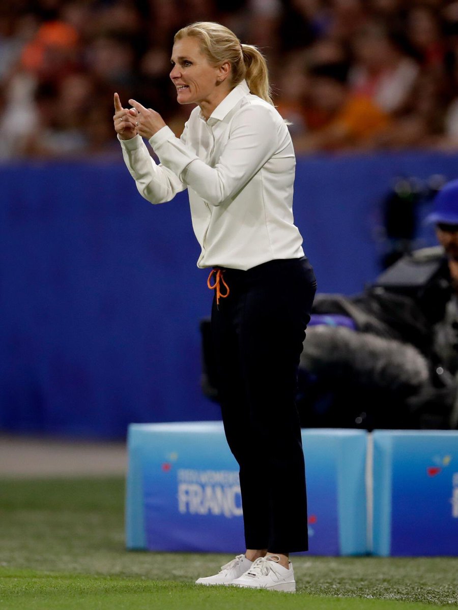 Wát een vechtmachine! We staan in de WK-finale; het is bijna niet te bevatten. En de knop is alweer om. Herstellen en met dit geweldige team op naar zondag 7 juli 2019, 17.00 u -> USA - NED #onzejacht