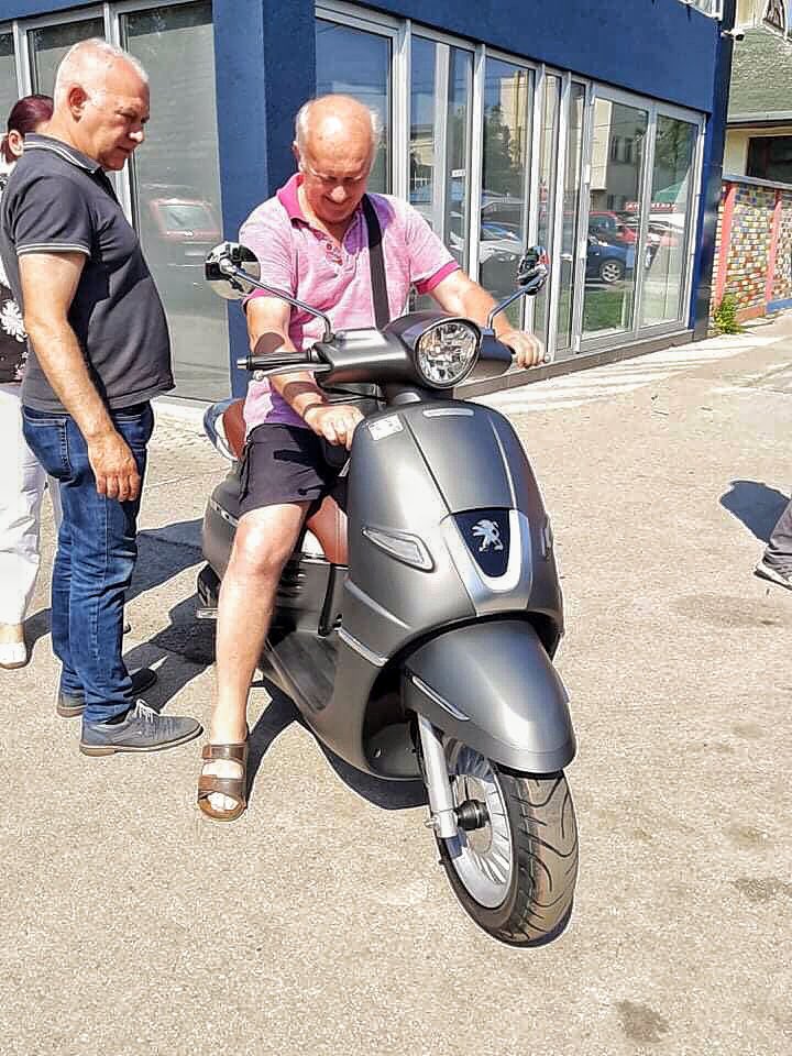 Tocak_Auto's tweet image. Primopredaja našeg miljenika Djanga 50! 😊
Čestitamo porodici Jevremov! 😊🍾
#mydjango #peugeot