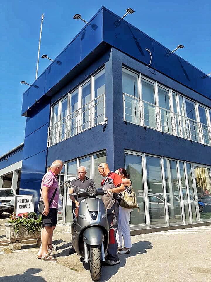 Tocak_Auto's tweet image. Primopredaja našeg miljenika Djanga 50! 😊
Čestitamo porodici Jevremov! 😊🍾
#mydjango #peugeot