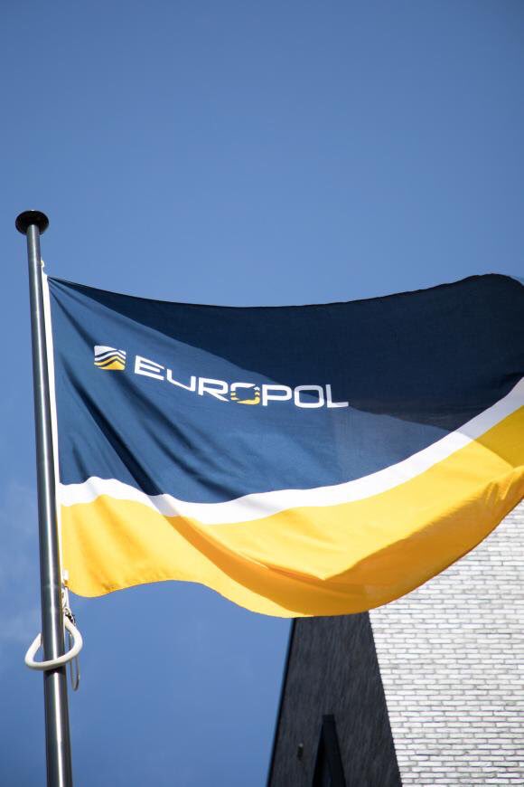 Daniel_Drewer's tweet photo. Thrilled to host today @Europol the Data Protection Officers from ⁦@EMCDDA⁩ @EASO⁩ ⁦@EU_CEPOL⁩ ⁦@Eurojust⁩ ⁦@EURightsAgency @eu-LISA @eurogender and⁩ ⁦@Frontex⁩ for the 5th #DPO #JHA agencies meeting. #interoperability #GDPRforEUI #DataProtection https://t.co/Zh6lmIxIsk