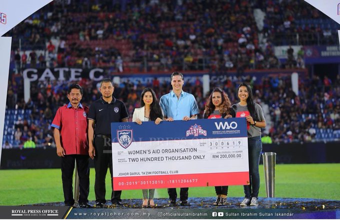 View image on Twitter