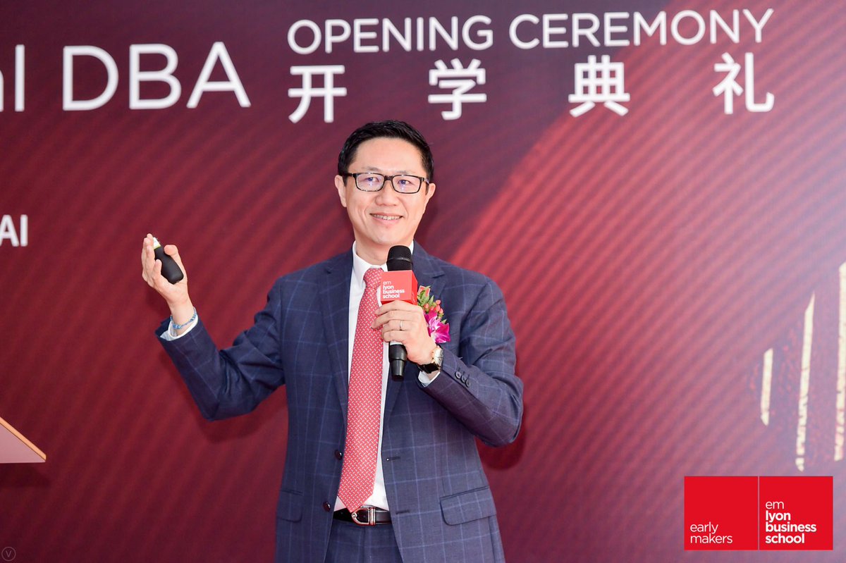 EMLYON's tweet photo. 🇨🇳 Welcome to the 20 business executives and entrepreneurs from Shanghai, Guangzhou, Beijing, and Taiwan who joined the Global DBA Asia 2019 intake in Shanghai ! Looking back on the Opening Ceremony 👇
#earlymakers #GlobalDBA #emlyonShanghai https://t.co/j5NiPxyUPs