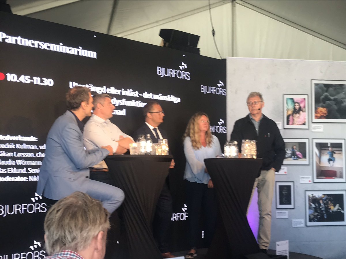 johanssonstef's tweet photo. @Villaagarna s chefekonom @boekonom diskuterar bostadsmarknadens utmaningar tillsammans med @Bjurfors @sbabbank och @KlasEklund hos @dagensnyheter. Boendeskatter, trygghet och rörlighet på menyn. #bopol https://t.co/wQCKWJtfZB
