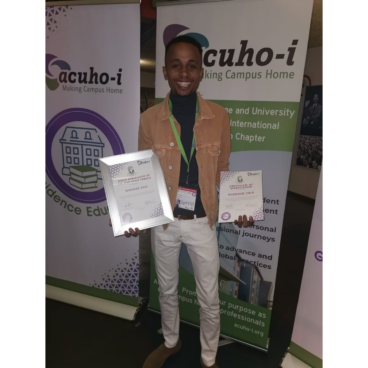 Ntokozostarring's tweet image. 2019 Green Staff Member of the Year + Most Active Delegate ✌️

#GCC2019 #GreenCampus #GreenLifestyle