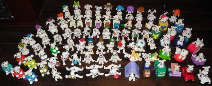 It's #ThrowbackFreebieThursday and today we are talking about the 101 Dalmatian's toys that were given away in Happy Meals back in 1996. If you have a full set, they could be worth quite a lot of money! #throwbackthursday