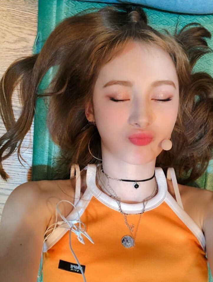 l4nas_'s tweet photo. l*ve of my life b my gf https://t.co/NDJvMCEXZB
