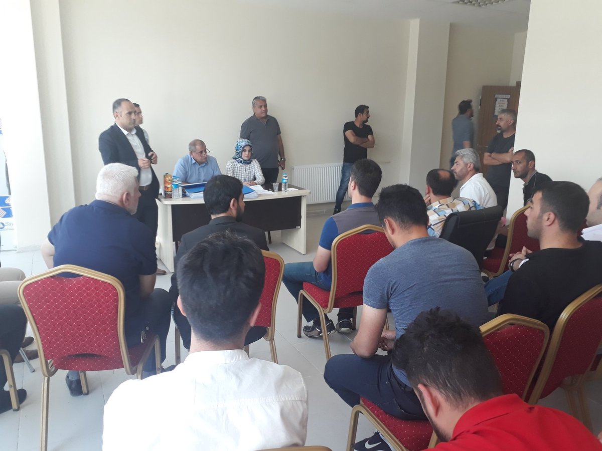 BİTLİS BEŞMİNARE 1,2,3 KISIM SİTESİ TOKİ KONUTLARI (@besminaresitesi) on Twitter photo <a href="/Ayhan19Karaca/">Ayhan Karaca</a> <a href="/EmlakYonetim/">Emlak Yönetim A.Ş.</a> @EmlakIsletmeler @oozturk36 @hkarakas6161 Bitlis Ticaret Merkezinde Sn. Mustafa Yıldızhan Bey Efendinin ve Bölge Müdürümüz Sn <a href="/muratozer23/">murat özer</a> Katılımıyla Genel Kurulumuz Gerçekleşmiştir. <a href="/Ayhan19Karaca/">Ayhan Karaca</a> <a href="/EmlakYonetim/">Emlak Yönetim A.Ş.</a> @EmlakIsletmeler @oozturk36 @hkarakas6161 Bitlis Ticaret Merkezinde Sn. Mustafa Yıldızhan Bey Efendinin ve Bölge Müdürümüz Sn <a href="/muratozer23/">murat özer</a> Katılımıyla Genel Kurulumuz Gerçekleşmiştir.