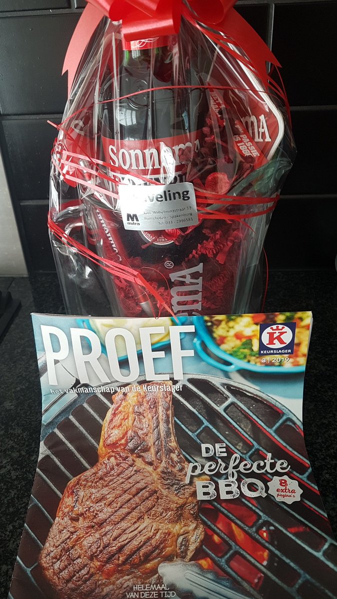 Mooi sonnema pakket van <a href="/vvijvdames1/">ij'vogels dames 1</a> gehad
En een paar weken geleden een bon van de keurslager van <a href="/VVIJV2/">IJsselmeervogels 2</a>  en een etentje met de technische staf van het tweede.
#waardering#superleuk#blijfzetochposten
<a href="/VVIJV/">IJsselmeervogels</a>