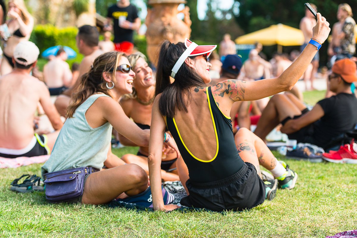 12 hores de música electrònica a la Rural Pool Party de #Llagostera  gavarres365.cat/2019/07/12-hor… via <a href="/gavarres365/">gavarres365</a>