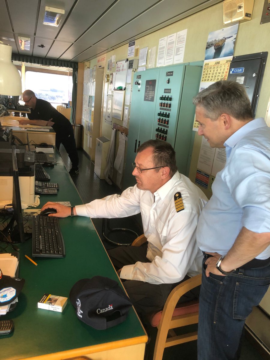 lpa_apl's tweet photo. On July 2, the LPA accompanied the Honourable @FP_Champagne, on a trip 
on the MSC POH LIN, a container ship piloted by the President of the CLSLP. The minister recalled the importance he attached to maritime transport safety and the role of the LPA in maintaining it. #APL https://t.co/JlejvoEeLY