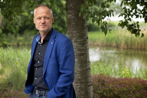 Zes principes die kunnen helpen de #energietransitie voortvarend op te pakken. Nu te lezen in het essay dat @CoVerdaas samen met <a href="/LiervanMartijn/">Martijn van Lier</a> schreef voor het Programma Aardgasvrije Wijken. ‘Je krijgt niemand mee zonder een goed verhaal.’ bit.ly/32a96PR #overheidvannu