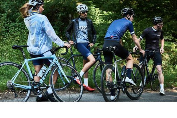 pearsoncycles's tweet photo. There's nothing better than riding with friends, don't let the weather get in the way of something special. Be ready for anything with Pearson Jackets and Gilets now on sale at https://t.co/n2KQrUp57u Sale ends on July 14th#pearson1860 #bikelife #makeityours #London #lfgss #sale https://t.co/wb8bv8Hrt6