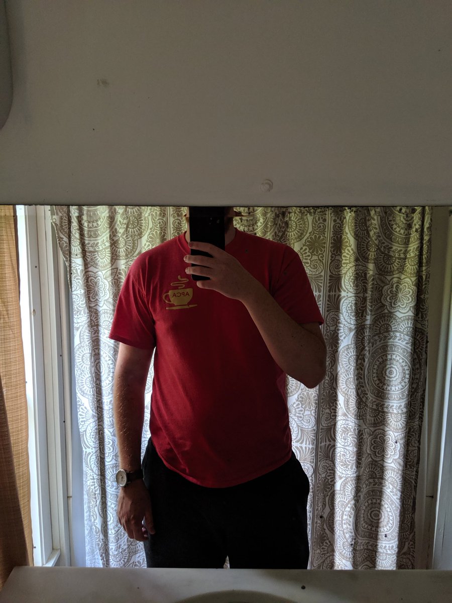 bengibbs__'s tweet photo. #tallpeopleproblems https://t.co/EWsNeTUUJZ